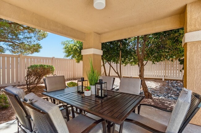 Building Photo - Somerset Village Rental