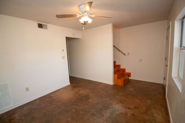 Photo - 114 Scofield Ave