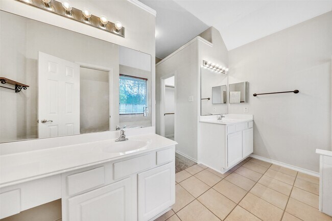 Building Photo - 3 N Abram Cir