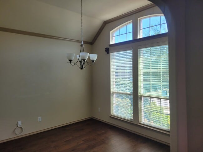 Photo - 5833 Tuleys Creek Dr