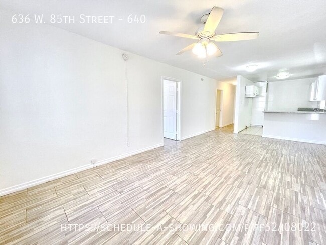 Photo - 636 W 85th St Apartamento Unidad 640