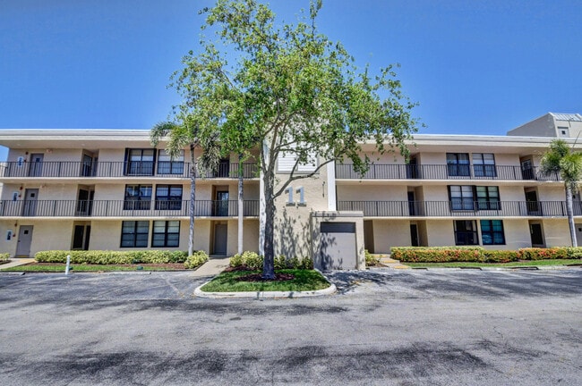 Photo - 11 Royal Palm Way Unit 304