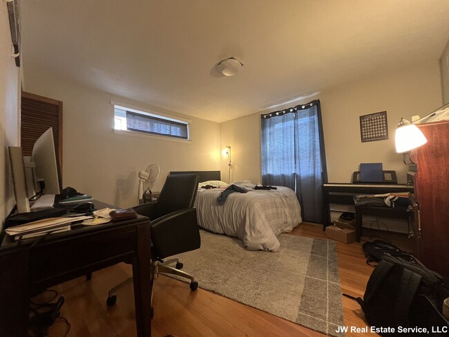 Photo - 11 Commonwealth Ct Unit 11