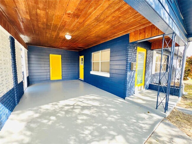 501 Ave G SE