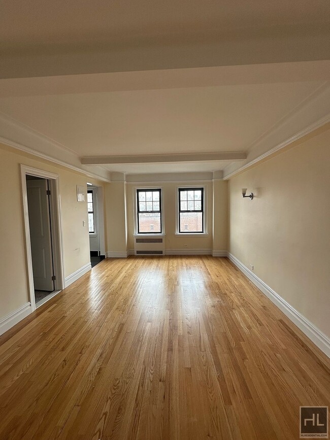 Building Photo - Christopher Street Rental