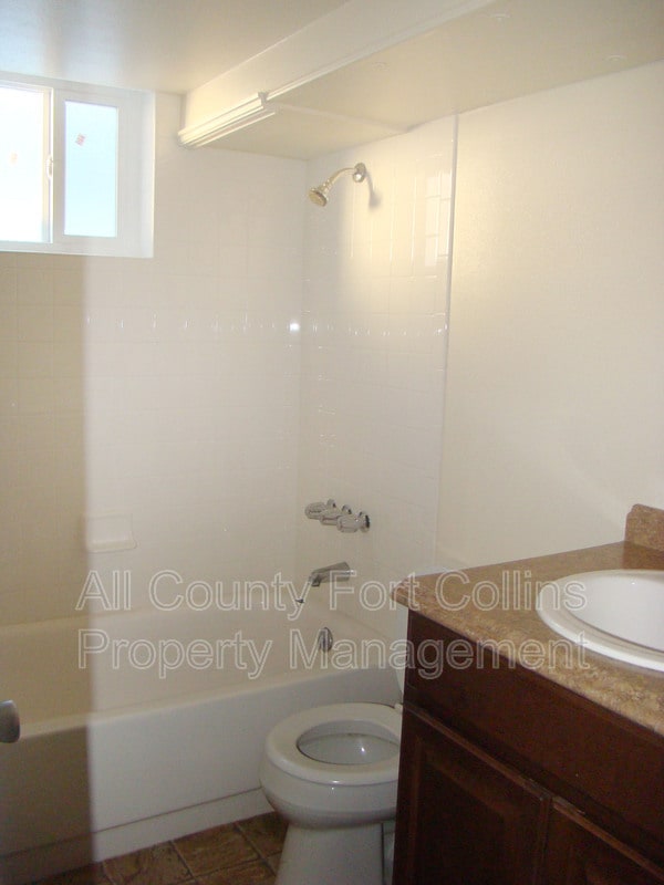Photo - 1108 Baker St Unit B