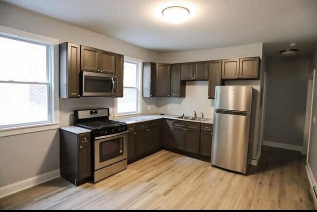 Photo - 149 Richmond Ave Unit 2