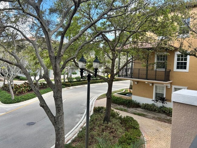 Photo - 430 SW 147th Ave