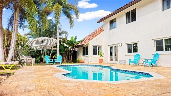 Photo - 2560 Bass Way