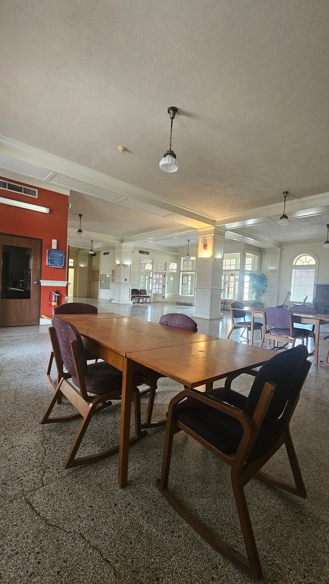 Photo - Schneider House