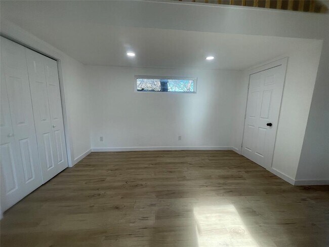 Photo - 1403 Newfield Ln