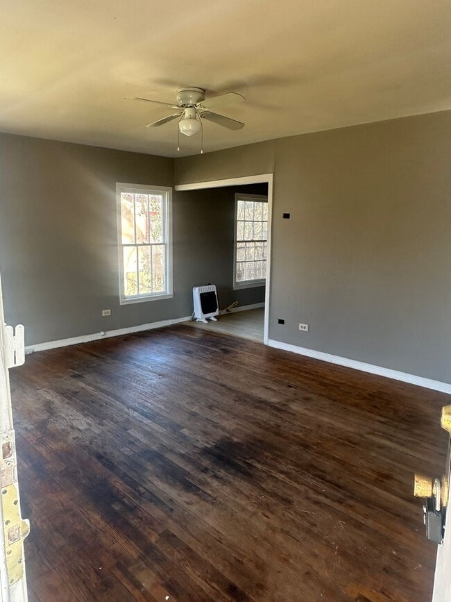 Photo - North Waco 3/1