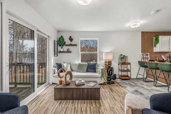 Building Photo - 114 Cove Rd