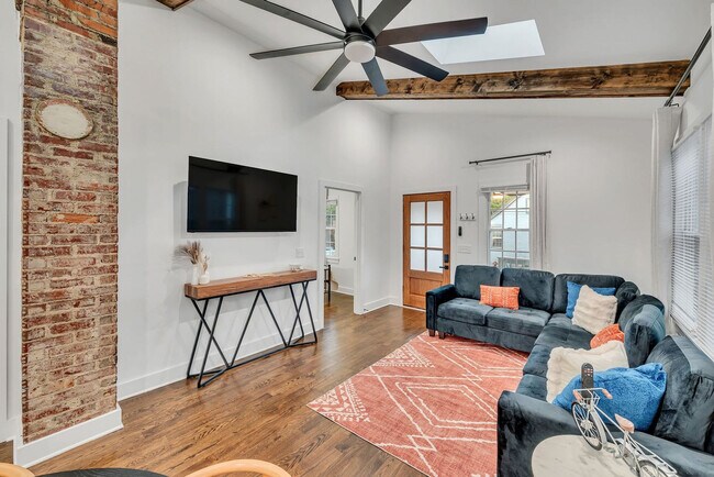 Photo - 1331 4th Ave N Unit ID1261712P