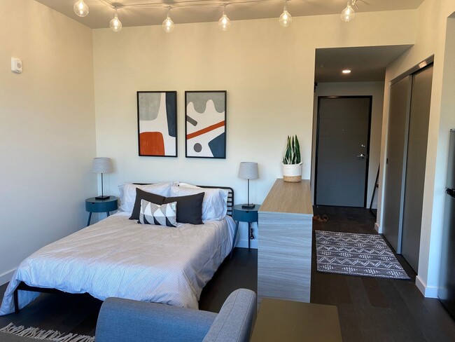 Photo - Ferry Street Manor