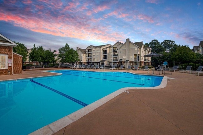 Photo - Dulles Greene