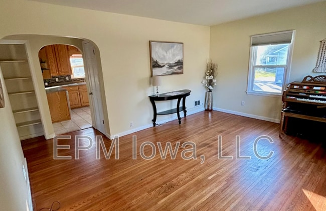 Photo - 140 Morgan Rd