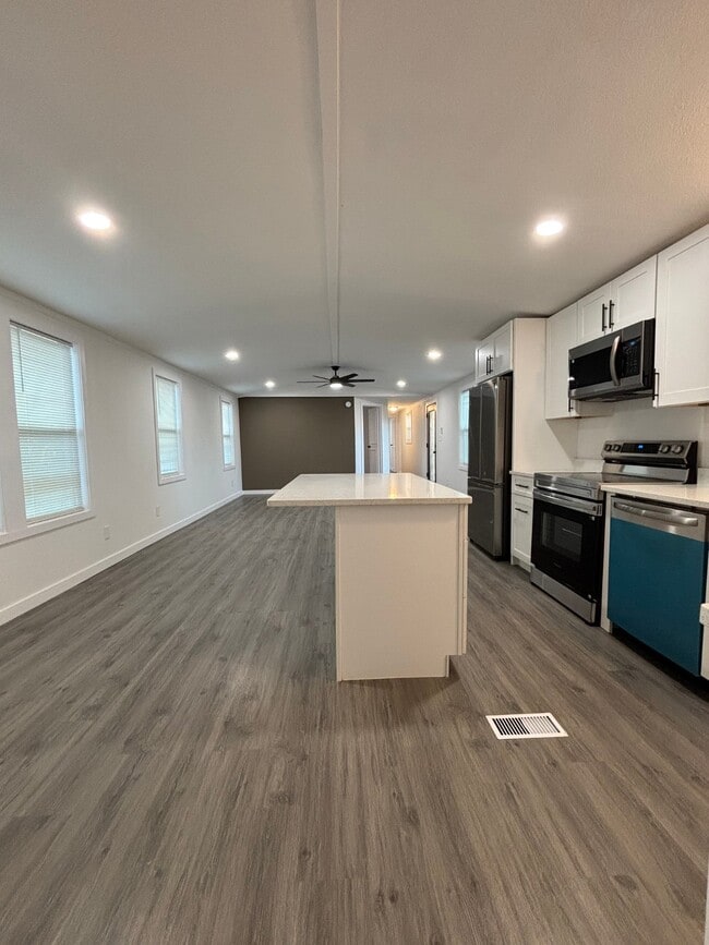 Photo - 19856 Old Hwy 105 E