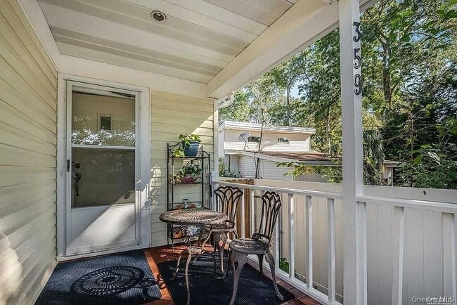 Photo - 359 Erlanger Blvd