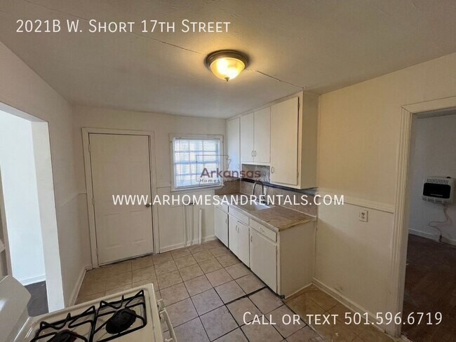 Photo - 2021B W. Short 17th Street-