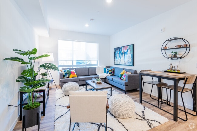 4BR, 4BA