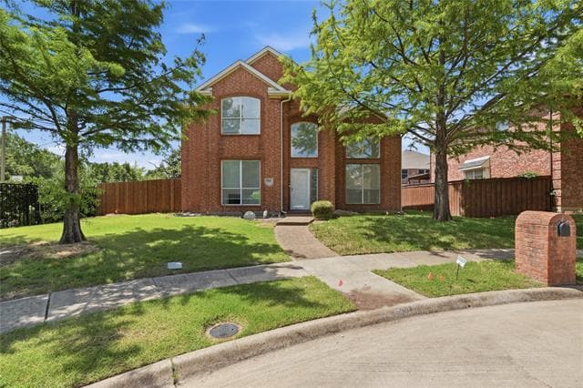 Building Photo - 5001 Spicewood Dr