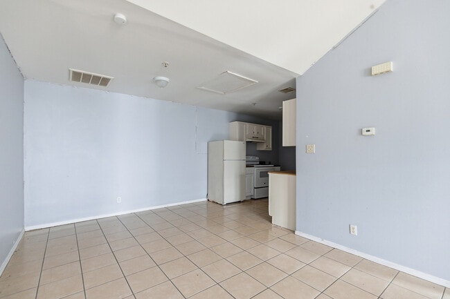 Photo - 7625 Windsor Oaks