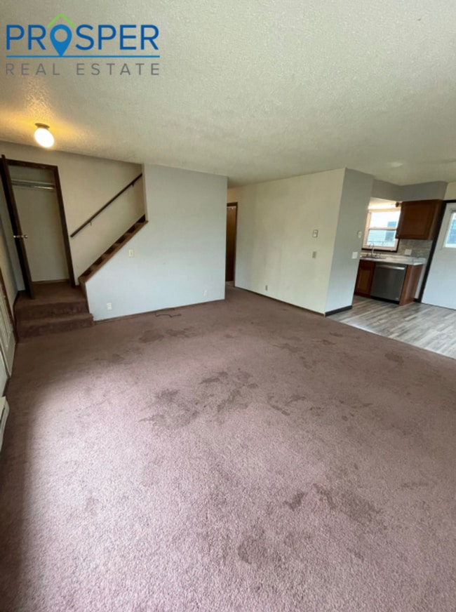Photo - 304 9th Ave