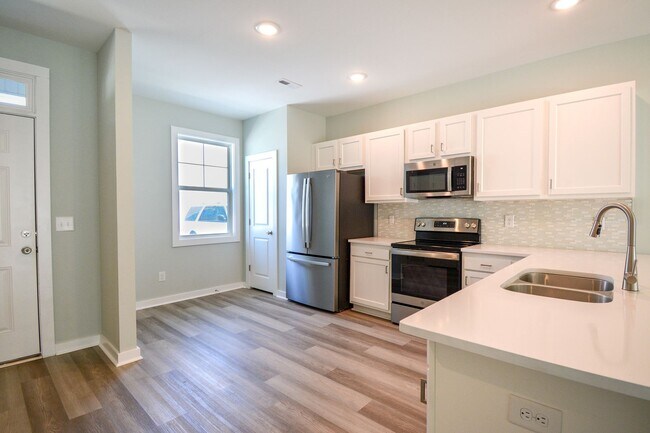 Photo - 10% off OCTOBER 2025 RENT- BEAUTIFUL! 2 Be...