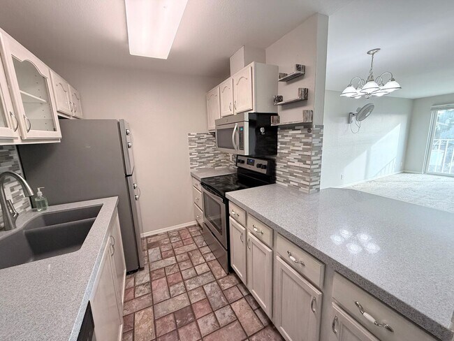 Photo - Great location 3 bed 2 bath condo in Fremont