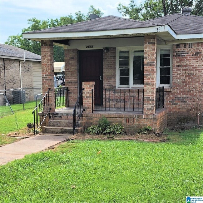 Photo - 2513 18th Ave N