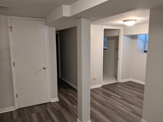 Photo - 4 bedroom in Chicago IL 60614 Unit 1F