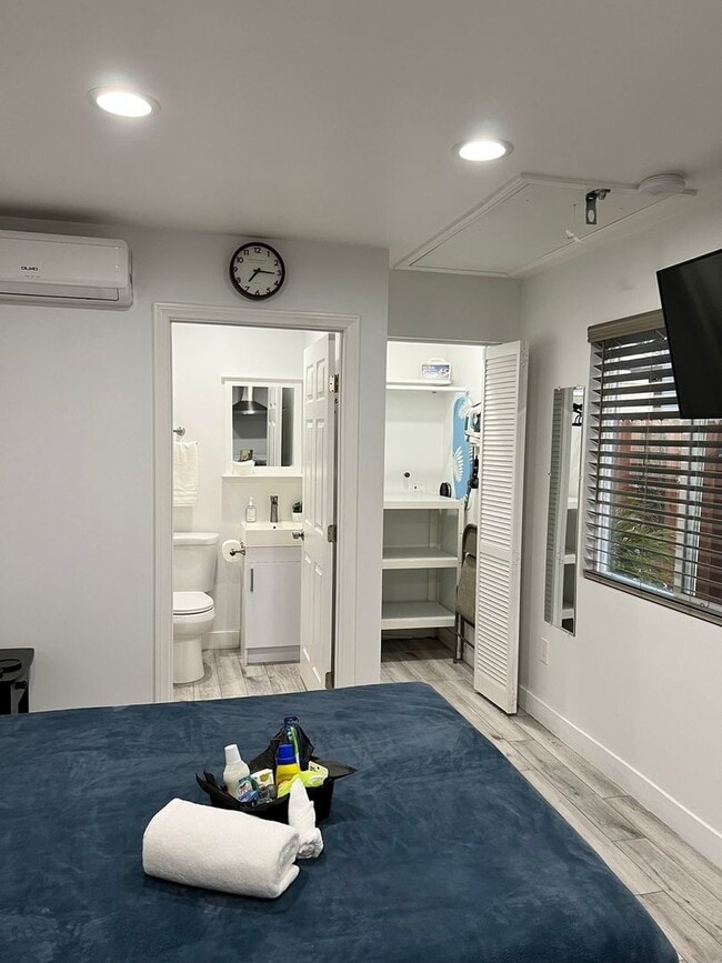 Photo - 7436 Cleon Ave