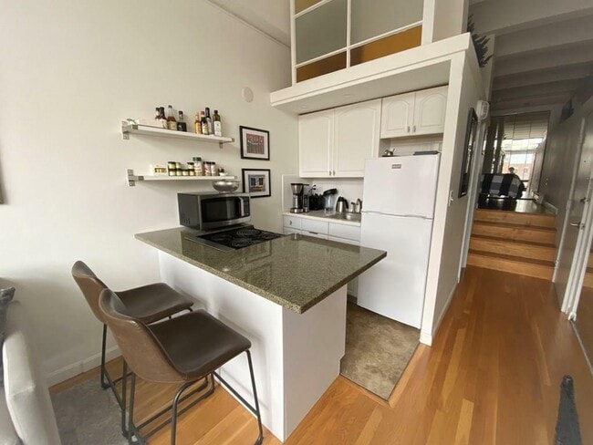 Photo - 12 Stoneholm St Unit 419