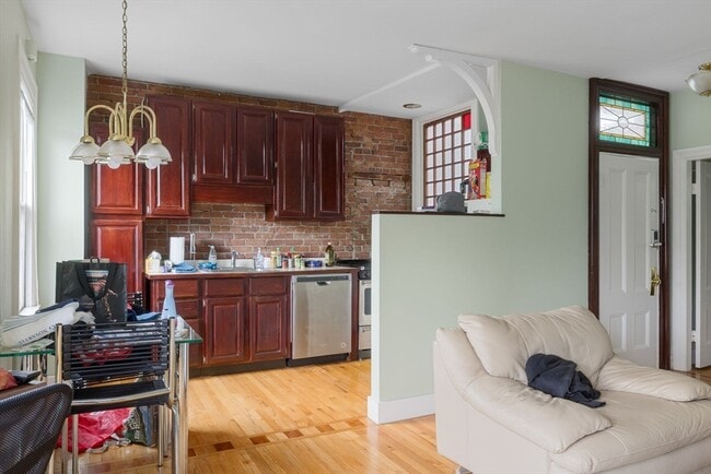 407 Broadway Unit 3