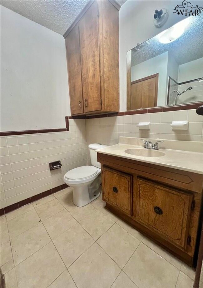 Photo - 1429 Christine Rd House