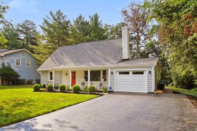 Photo - 13007 Melville Ln