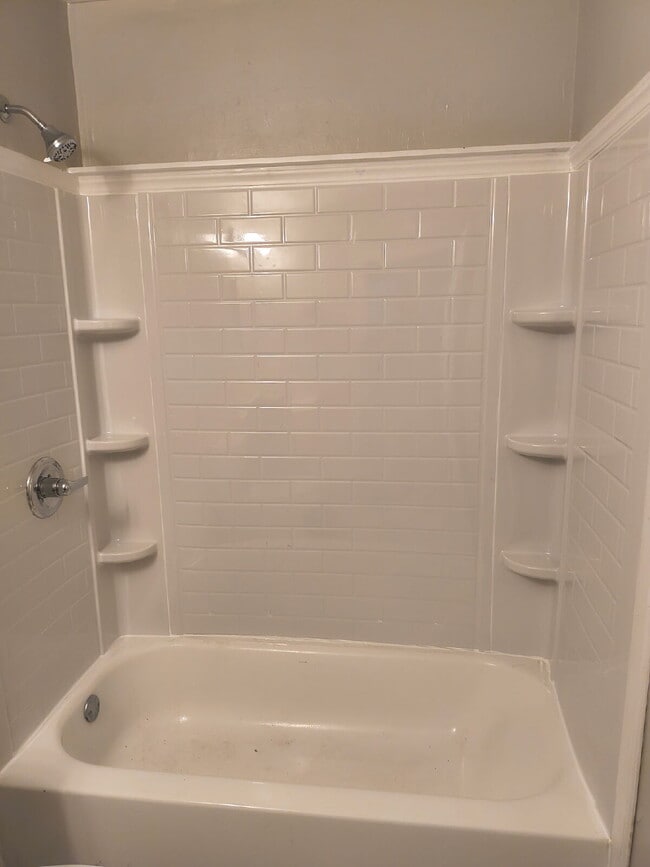 Photo - 2 bedroom 1 bath available for immediate occupancy.