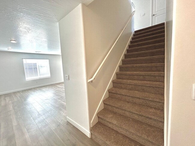 Photo - 317 W 2050 N