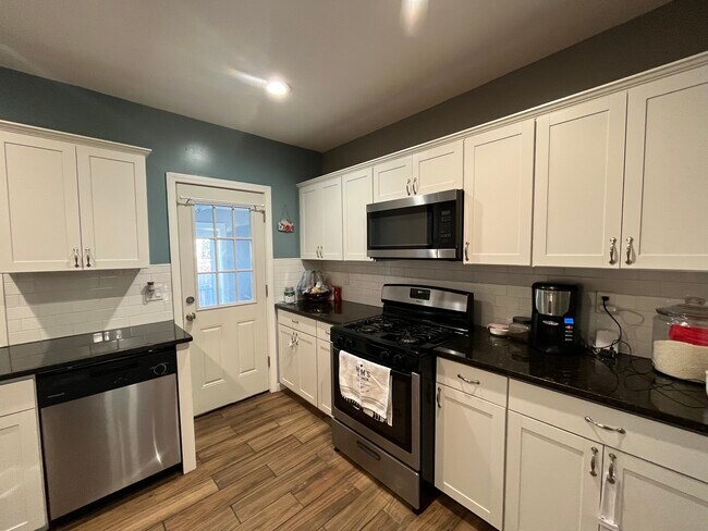 Photo - 276 Seaview Ave