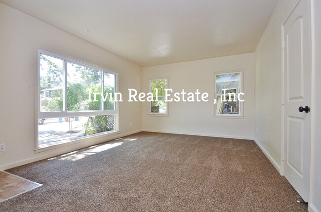 Photo - Cozy 2 Bedroom,1 Bath
