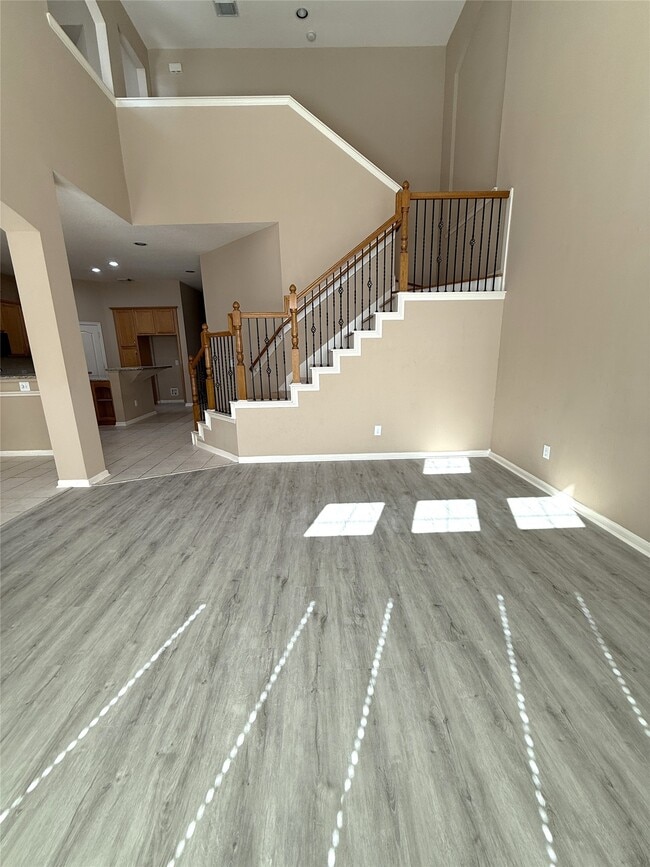 Photo - 3305 Knollcrest Ln