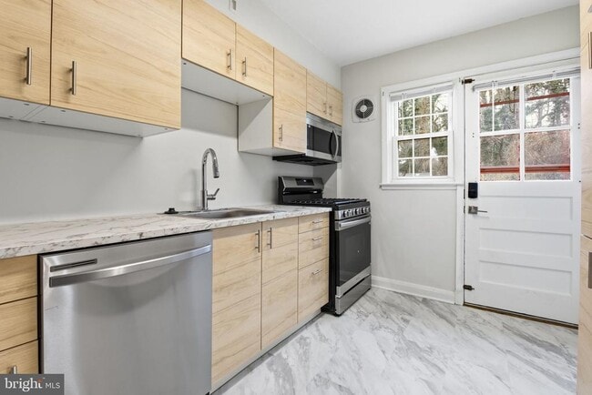 Photo - 182 Cherrydell Rd