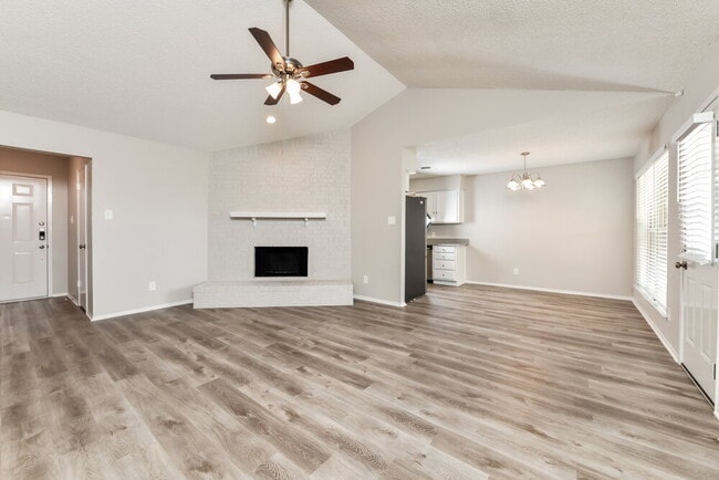 Photo - 1225 N Knowles Dr