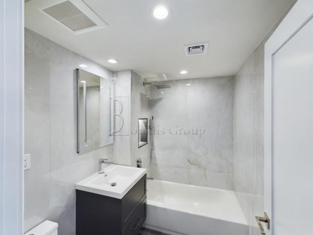 Photo - 1 bedroom in ASTORIA NY 11102 Unit PHA