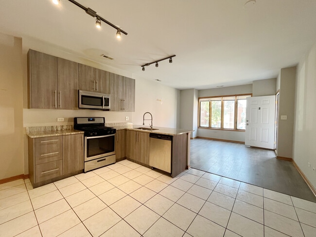 Photo - 2413 W Taylor St Unit 2