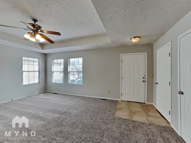 Photo - 615 S Mahn Ave