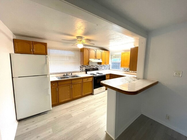 1100 13th Ave W Unit Back Unit