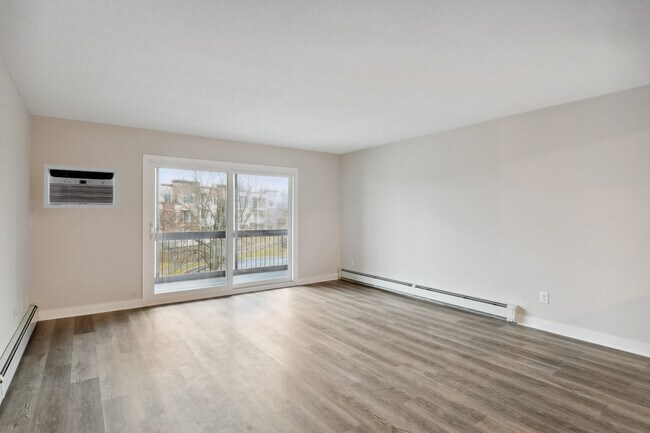 Photo - 3200 Virginia Ave S Unit 305