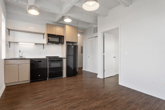 Photo - 1325 W Wilson Ave Unidad 1011